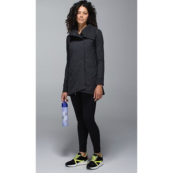 lululemon wrap 8 - Picture 1 of 10